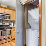Alluring Mountain View Condo - Right In The Heart Of Downtown - Managed By Little Sister Getaways
